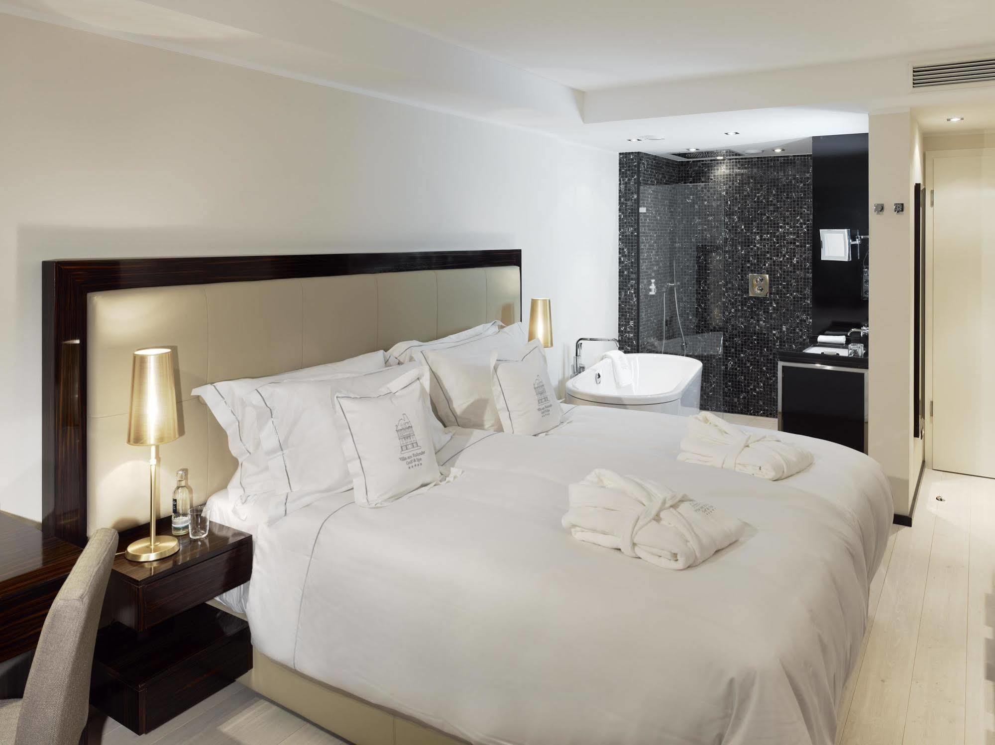 Boutique Hotel Villa Am Ruhrufer Golf & Spa مولهايم ان الرور دير الغرفة الصورة